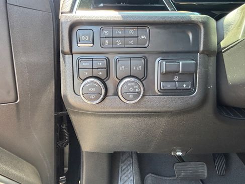 Used 2025 Chevrolet Tahoe High Country AWD/4WD image 25
