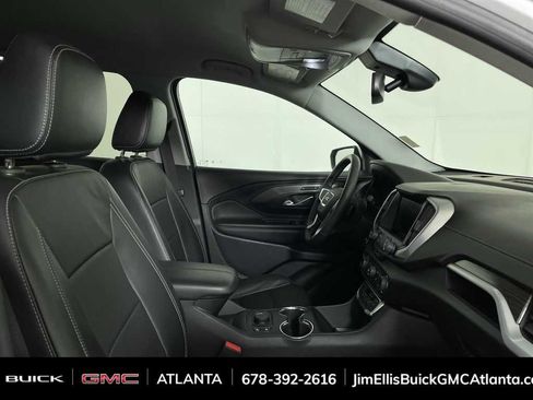 Used 2023 GMC Terrain SLT image 27