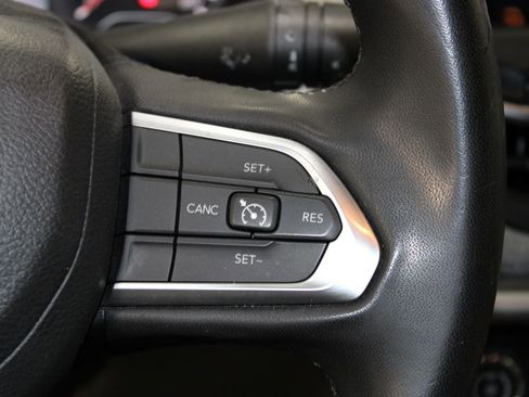 Used 2022 Jeep Compass Latitude image 36