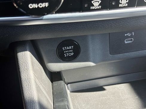 Used 2025 Nissan Rogue SV FWD image 36