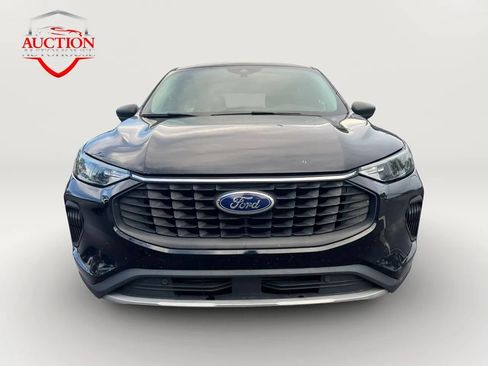 Used 2024 Ford Escape Active FWD image 2