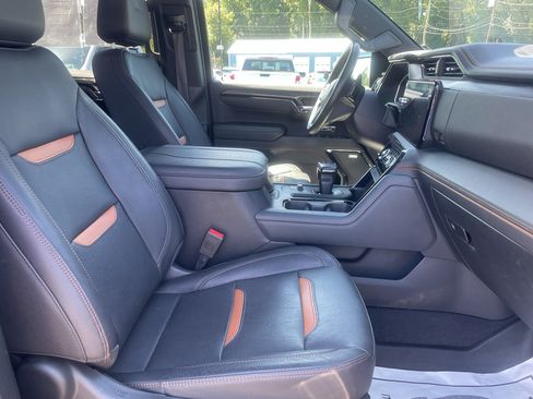 Certified 2023 GMC Sierra 1500 AT4 w/ AT4 Preferred Package AWD/4WD image 15