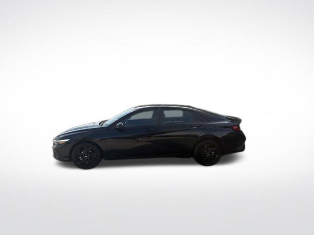 Used 2026 Hyundai Elantra SEL FWD image 6