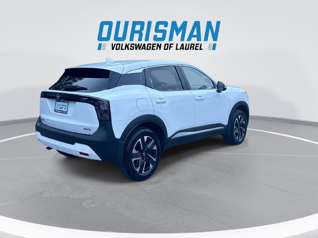 Used 2025 Nissan Kicks SV AWD/4WD image 8