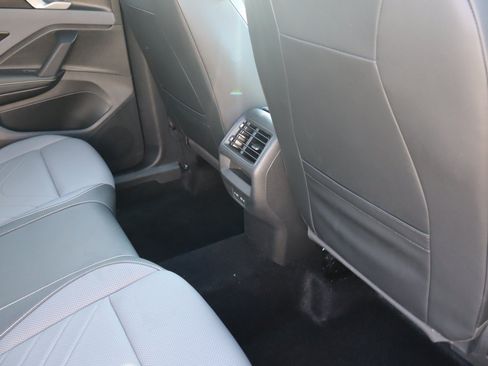 Used 2025 Volkswagen Tiguan SE R-Line AWD/4WD image 22