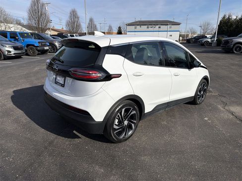 Used 2023 Chevrolet Bolt LT image 8