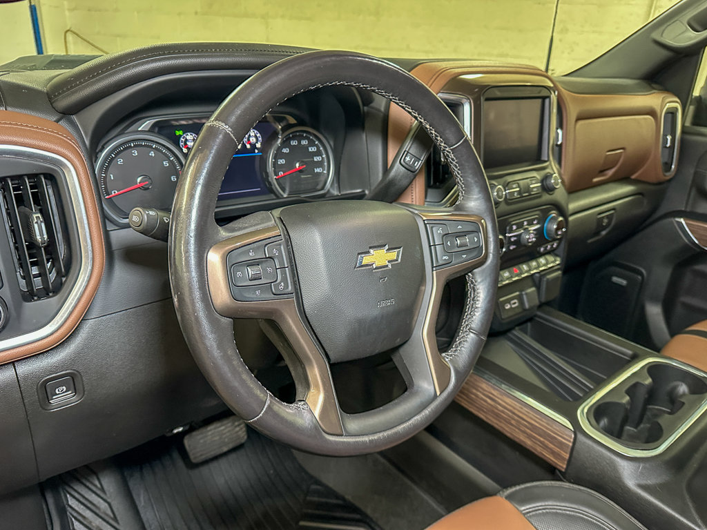 Used 2022 Chevrolet Silverado 2500 High Country w/ Safety Package II AWD/4WD image 25