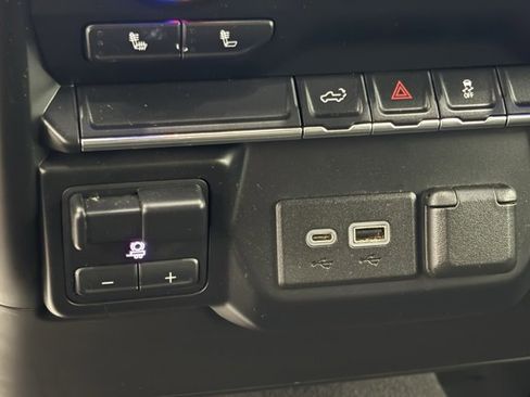 Used 2022 GMC Sierra 2500 SLE w/ SLE Convenience Package image 30