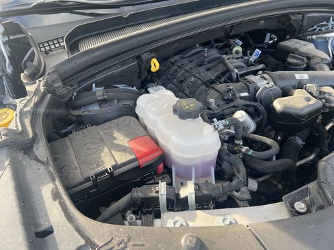 New 2025 Jeep Grand Cherokee Altitude AWD/4WD image 17