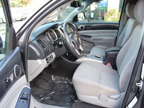 Used 2013 Toyota Tacoma 2WD Access Cab w/ SR5 Pkg image 9