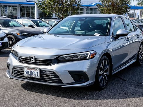 Used 2023 Honda Civic EX image 3