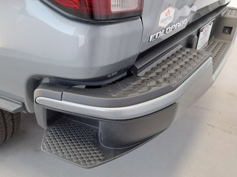 Used 2024 Chevrolet Colorado LT w/ LT Convenience Package image 27