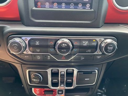 Used 2020 Jeep Wrangler Unlimited Rubicon AWD/4WD image 21