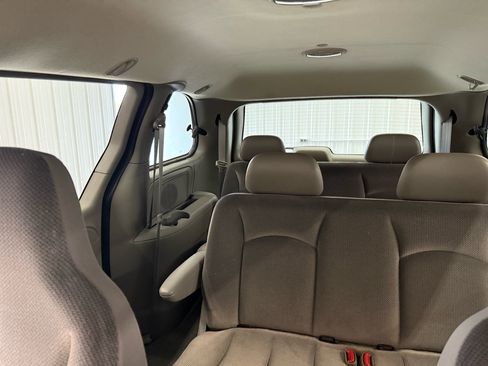 Used 2002 Dodge Caravan SE image 44