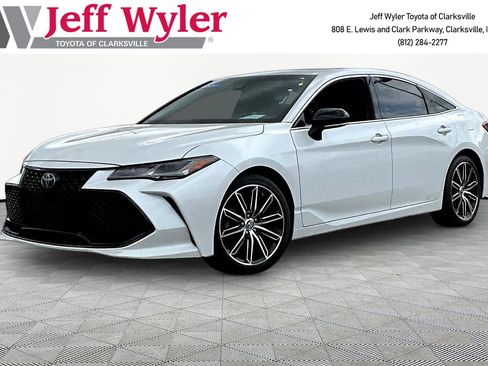 Used 2019 Toyota Avalon Touring image 1