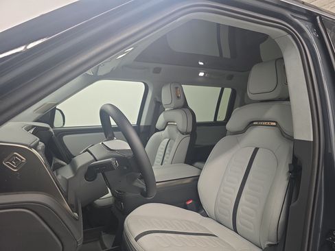 Used 2024 Rivian R1S Adventure AWD/4WD image 20