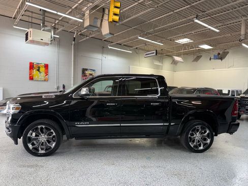 Used 2022 RAM 1500 Limited w/ Body-Colour Bumper Group AWD/4WD image 2