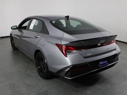 Used 2026 Hyundai Elantra Sport image 4