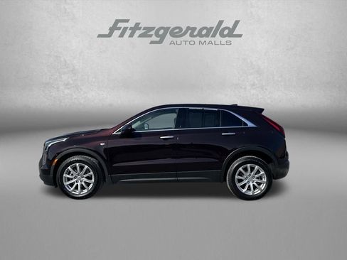 Used 2021 Cadillac XT4 Luxury w/ Cold Weather Package image 8