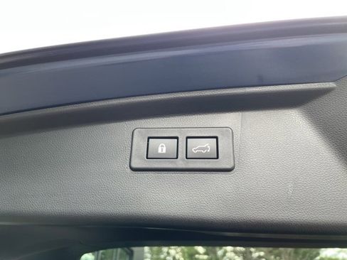 Used 2021 Subaru Outback Touring XT image 9