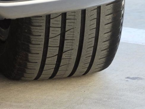 Used 2022 Volkswagen Tiguan SE R-Line image 38