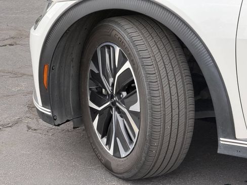 Used 2022 Kia EV6 Light RWD image 14
