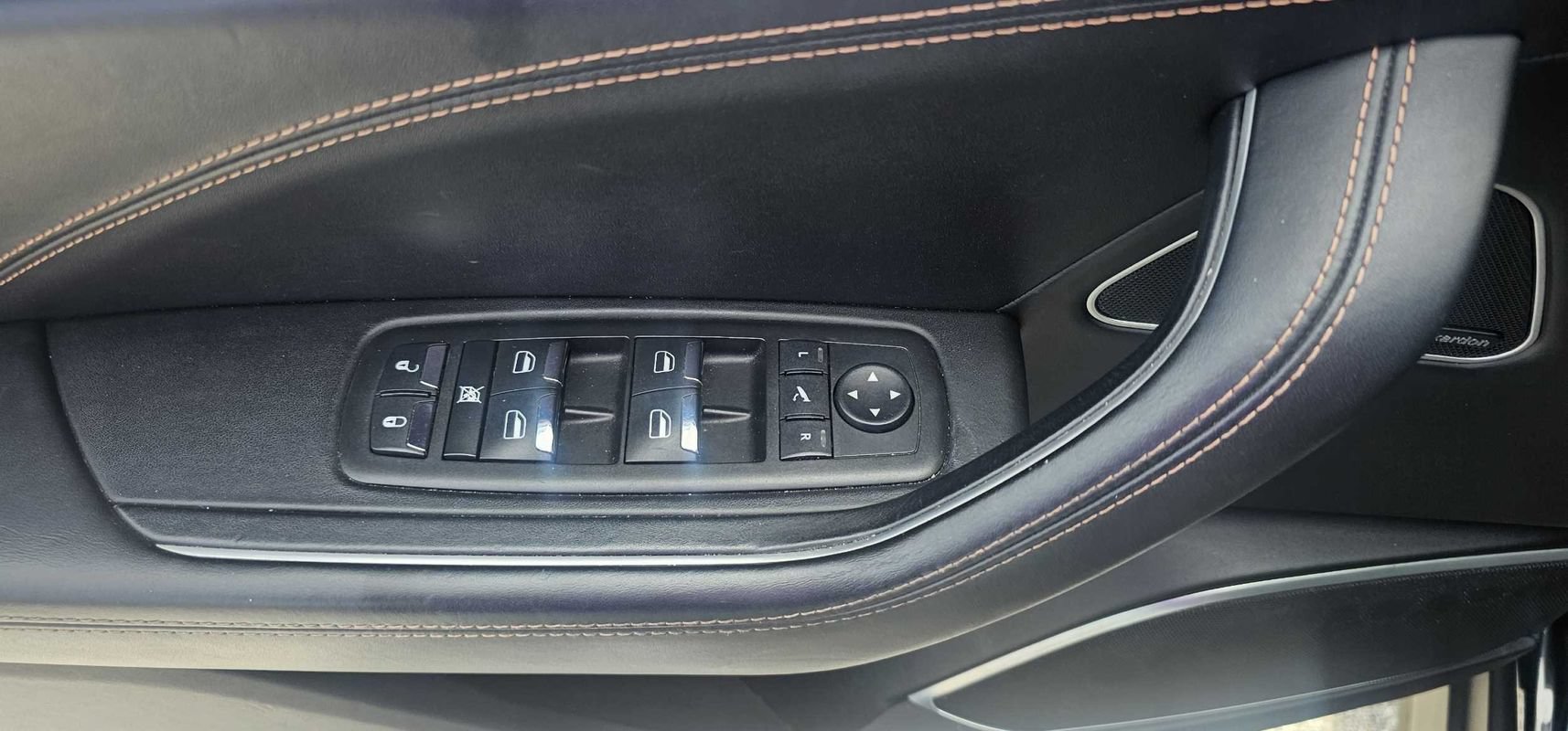 Used 2017 Maserati Levante w/ Luxury Package AWD/4WD image 15