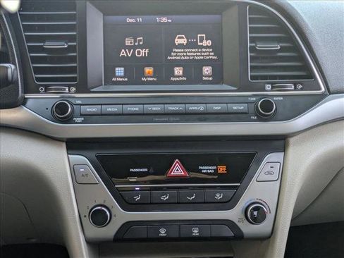 Used 2018 Hyundai Elantra SEL image 13