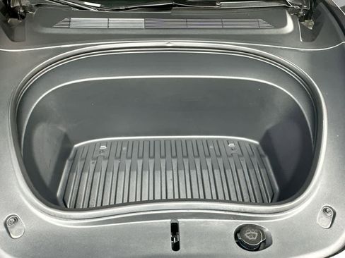 Used 2025 Tesla Model 3 Long Range RWD image 12