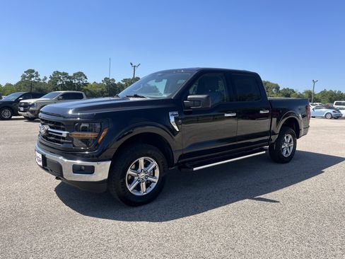 Used 2025 Ford F150 XLT w/ Equipment Group 301A Standard AWD/4WD image 7