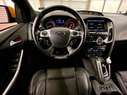 Used 2013 Ford Focus ST FWD image 5