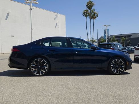 New 2026 BMW 530i w/ Executive Package RWD image 4