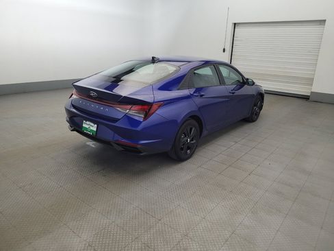 Used 2023 Hyundai Elantra SEL FWD image 9