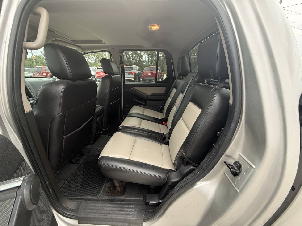 Used 2007 Ford Explorer Sport Trac Limited AWD/4WD image 10