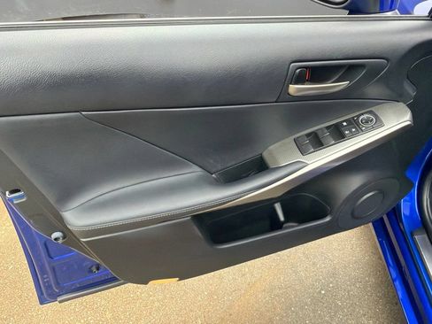 Used 2017 Lexus IS 300 F Sport w/ F Sport Package AWD/4WD image 11