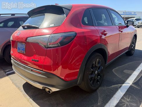 Used 2025 Honda HR-V Sport image 4