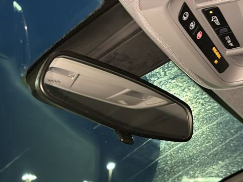 Used 2019 Chevrolet Malibu LT image 23