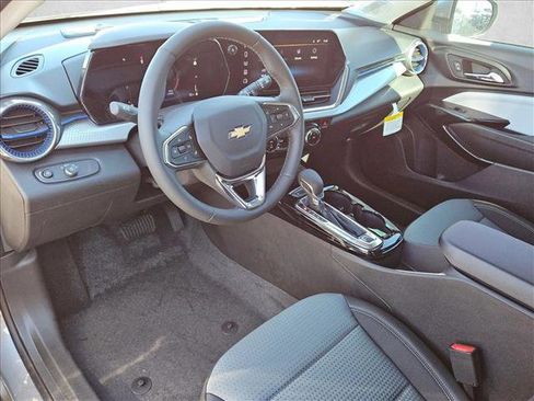 New 2026 Chevrolet Trax LT w/ LT Convenience Package image 3