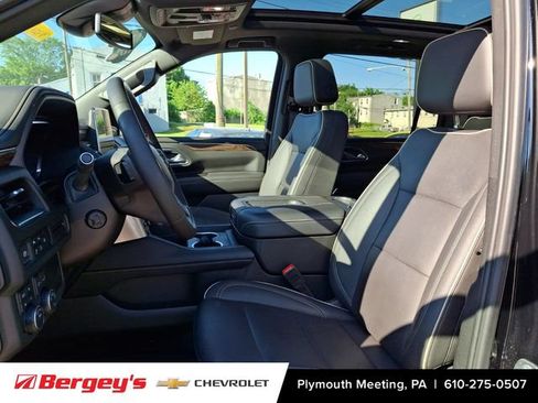 Certified 2024 Chevrolet Suburban Premier AWD/4WD image 17