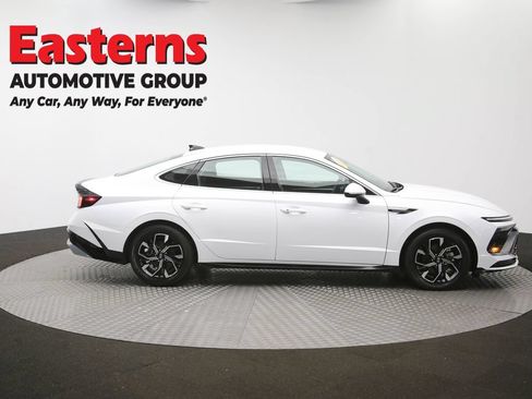 Used 2025 Hyundai Sonata SEL FWD image 39