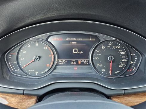 Used 2023 Audi Q5 2.0T Premium w/ Convenience Package image 12