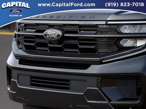 New 2027 Ford Expedition Platinum w/ Stealth Performance Package AWD/4WD image 17