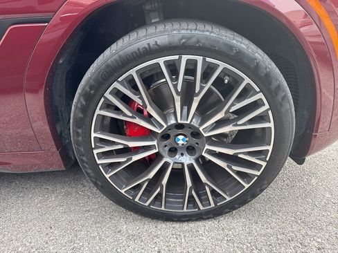 Certified 2024 BMW X6 xDrive40i w/ Executive Package image 3