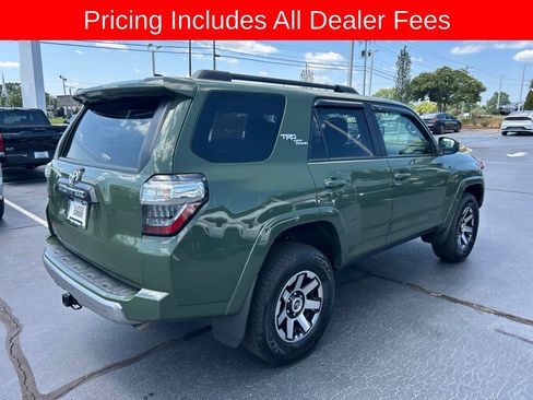 Used 2022 Toyota 4Runner TRD Off-Road AWD/4WD image 21