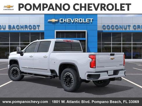 New 2026 Chevrolet Silverado 2500 High Country w/ High Country Premium Package AWD/4WD image 3