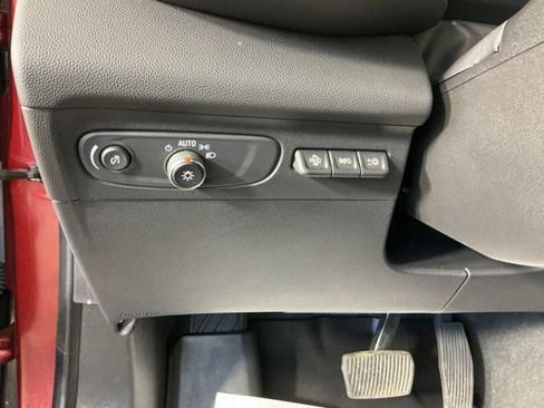 Used 2023 Buick Envision Avenir AWD/4WD image 18