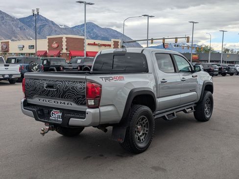 Used 2019 Toyota Tacoma TRD Off-Road AWD/4WD image 3