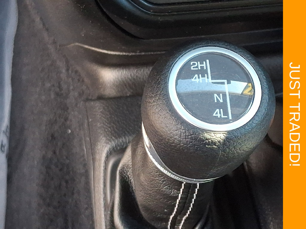 Used 2022 Jeep Wrangler Unlimited Sahara w/ Cold Weather Group AWD/4WD image 24