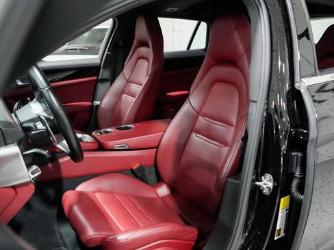 Used 2018 Porsche Panamera 4S image 9