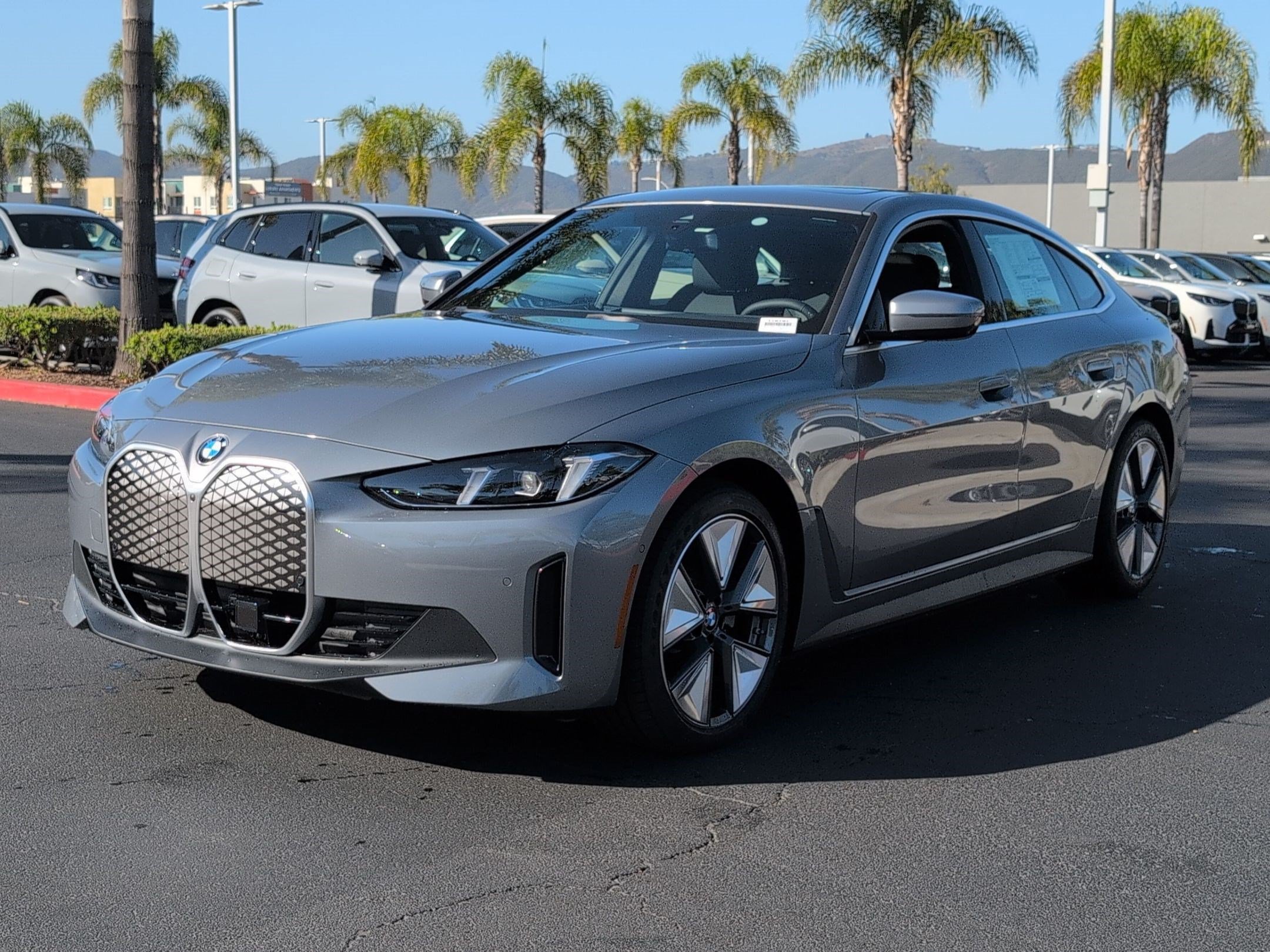 New 2026 BMW i4 eDrive40 w/ Parking Assistance Package RWD image 5